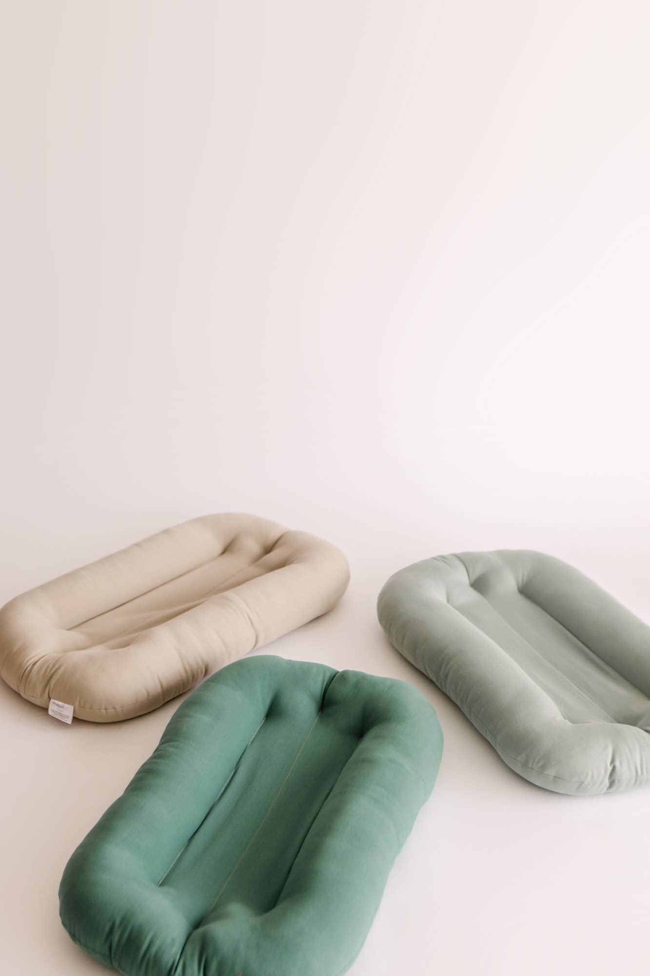 Snuggle Me infant Lounger